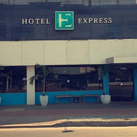 Hotel Express - Leva E Busca No Aeroporto Gratis 24 Horas Várzea Grande Екстериор снимка